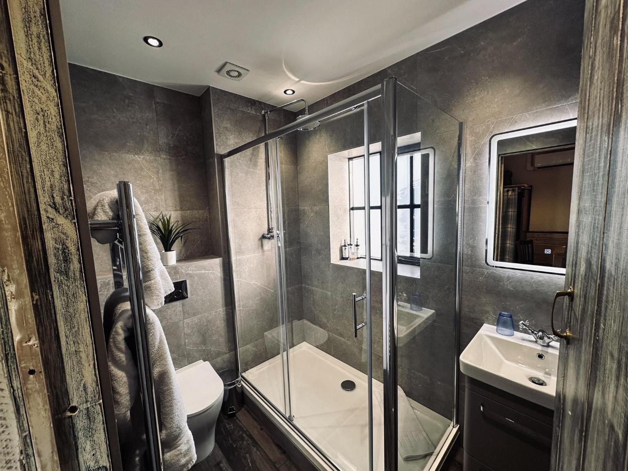 South Causey Inn Stanley  Ngoại thất bức ảnh